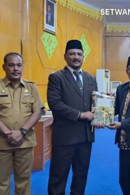 Berlangsung di Aula Sidang Utama, DPRK Aceh Tamiang Terima LKPJ Bupati Setempat Tahun 2025