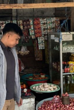 Jaga Stabilitas Pangan, Satreskrim Polres Bangkep Sidak Harga Sembako di Pasar Salakan